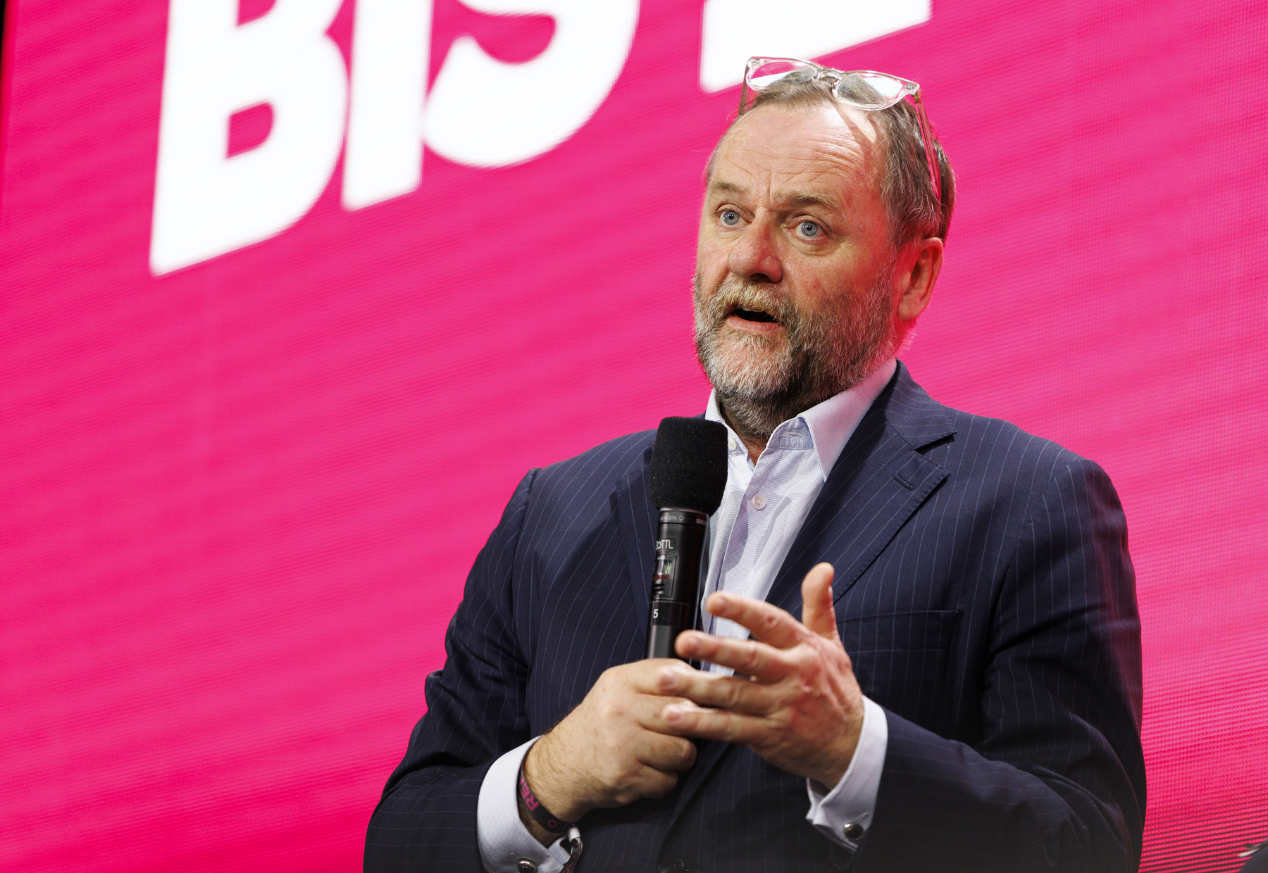 Wehrpflicht: Schellhorn für „8 plus 2“-Modell