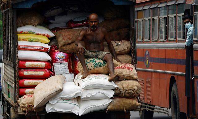 Ein Foto aus Colombo. Dem im Ausland schwer verschuldeten Inselstaat fehlt das Geld, um lebenswichtige Güter wie Treibstoff, Medikamente und Gas zum Kochen zu importieren. 