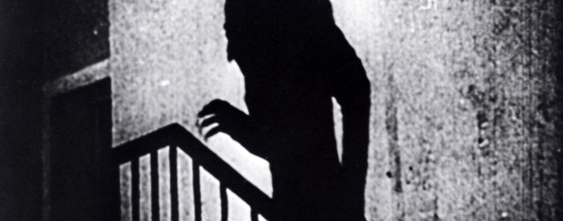 Murnaus Film „Nosferatu – Eine Symphonie des Grauens“ von 1922 prägte die Ästhetik des monströsen Vampirs mit.