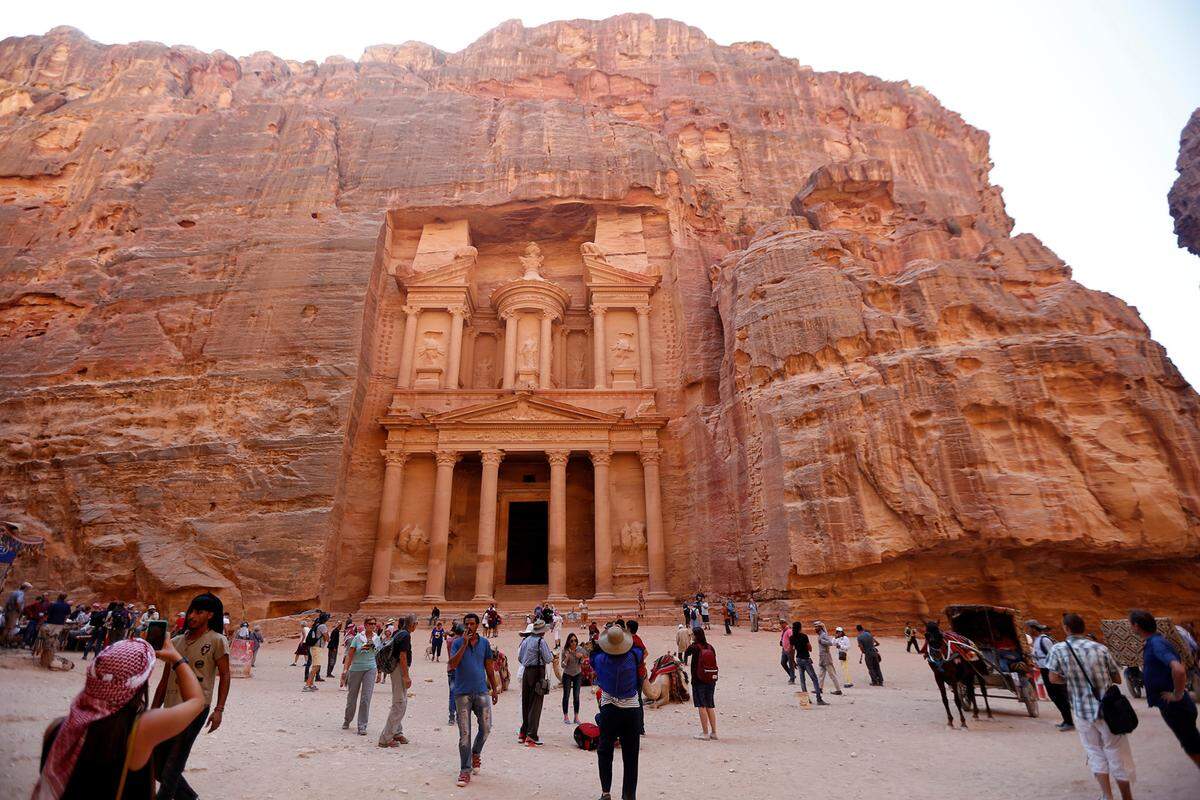 2019 sollte man sich laut Lonely Planet den neuen Jordan Trail vornehmen. 36 Tage dauert es den 650 Kilometer langen Wanderpfad zu begehen. Auf der Reise kommt man unter anderem an Canyons, dem Jordangraben und dem Toten Meer vorbei.