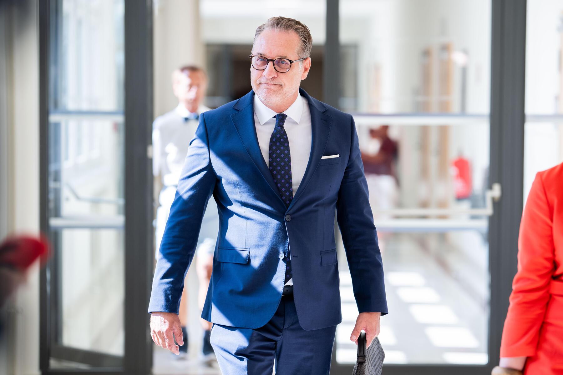 Prosecutors appeal acquittal of ex-Austrian Vice Chancellor Strache in insurance case