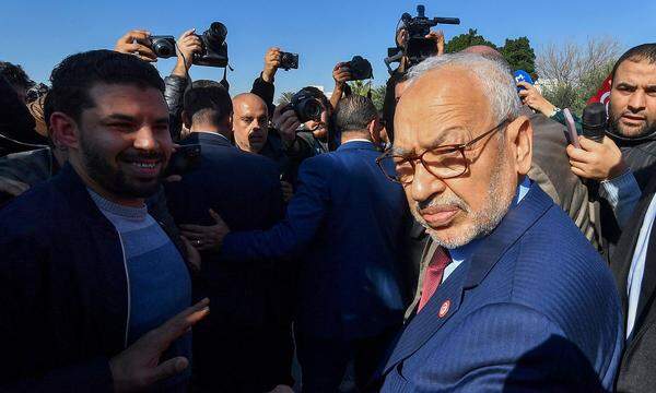 Rached Ghannouchi, Chef der islamistischen Oppositionspartei Ennahda, bei einem Auftritt im Februar. Jetzt wurde er ins Gefängnis geworfen. 