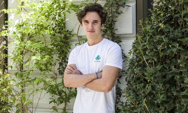 Felix Krainer, 22 Jahre alt, Boku-Student: Er macht Müllsammeln zum TikTok-Trend. 