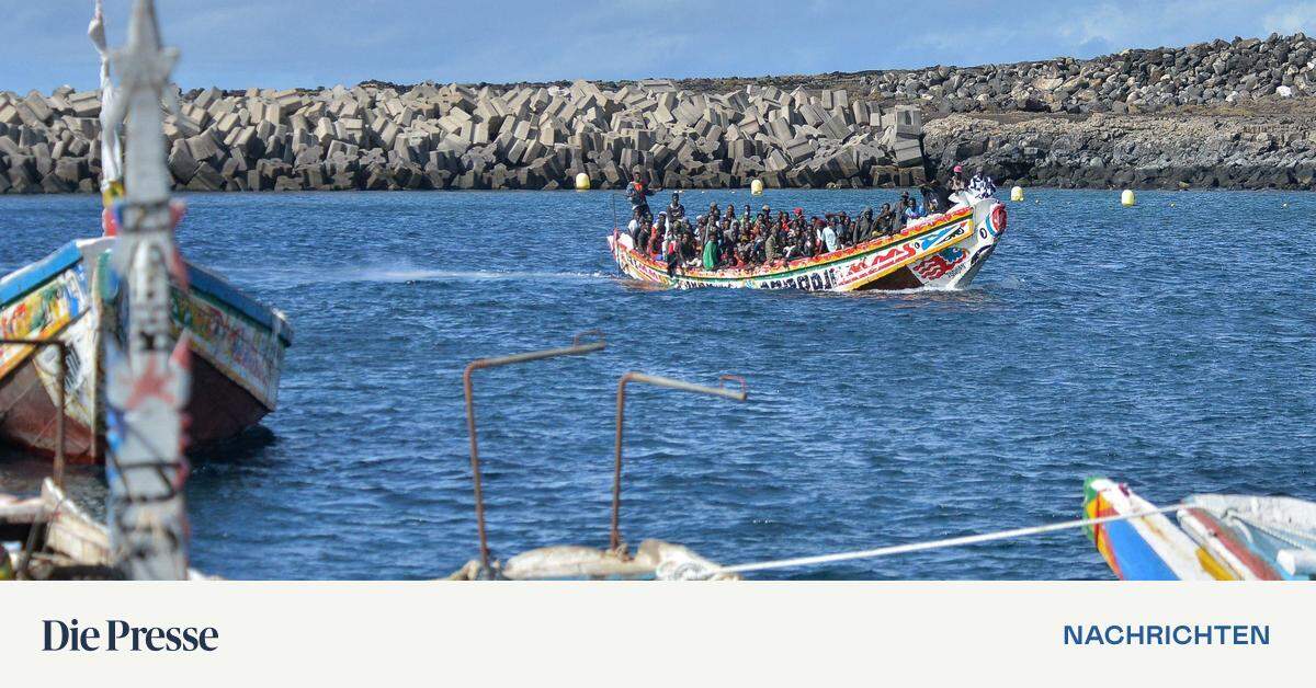 More than 500 migrants rescued from their ordeal off the Canary Islands