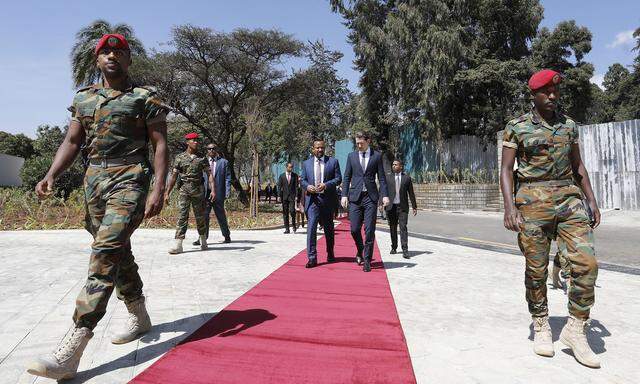 Empfang mit militärischen Ehren in Addis Abeba. Bundeskanzler Sebastian Kurz zu Besuch bei Äthiopiens Premier, Abiy Ahmed.