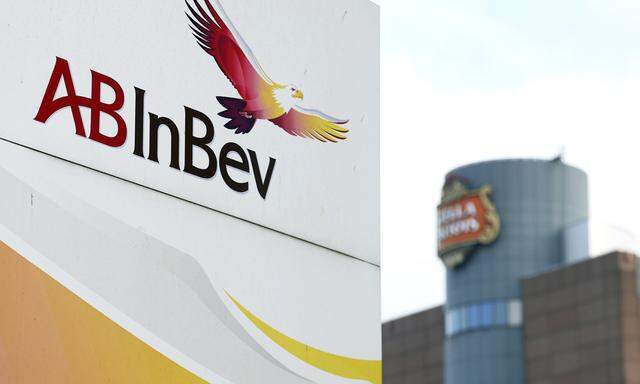 View of the Anheuser-Busch InBev logo outside the brewer´s headquarters in Leuven