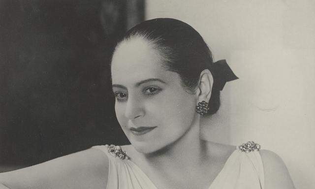 Helena Rubinstein in Schiaprelli Kleid