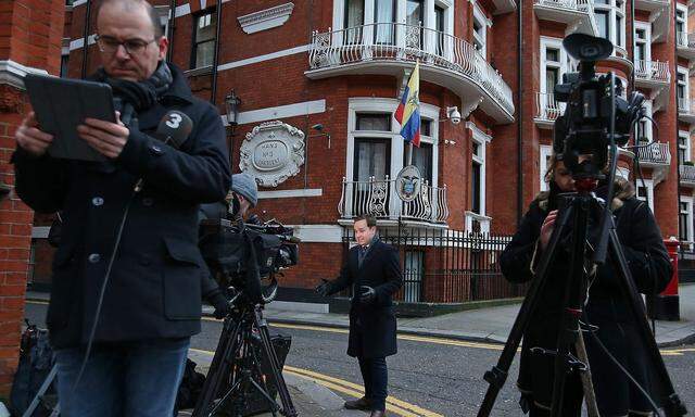 Die internationale Presse bekam Julian Assange nicht zu Gesicht.