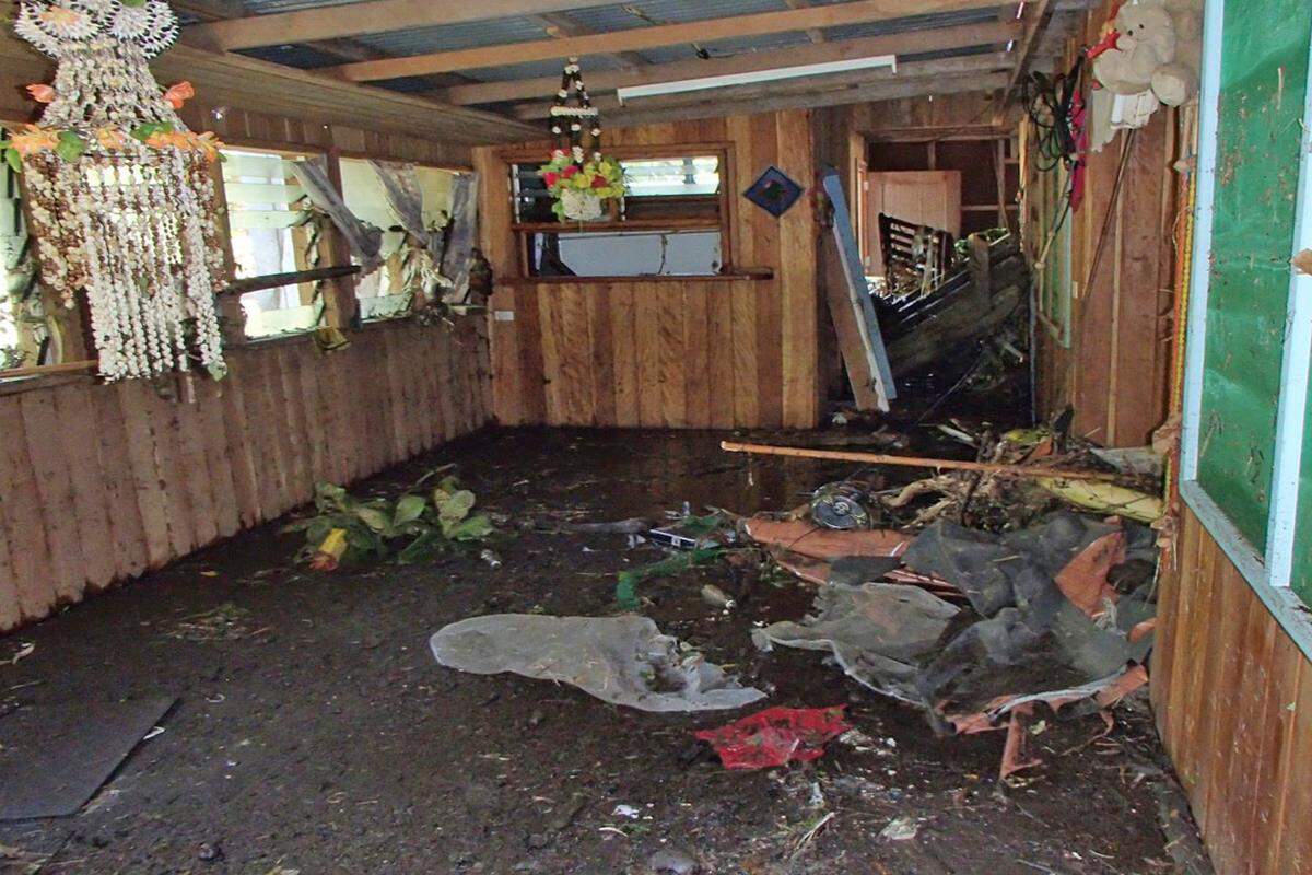 Nach dem schweren Erdbeben und dem nachfolgenden Tsunami erreichen Hilfsmannschaften nur langsam die betroffenen Gebiete auf den Salomonen. Im Bild: ein zerstörtes Haus in Lata in der Provinz Temotu.