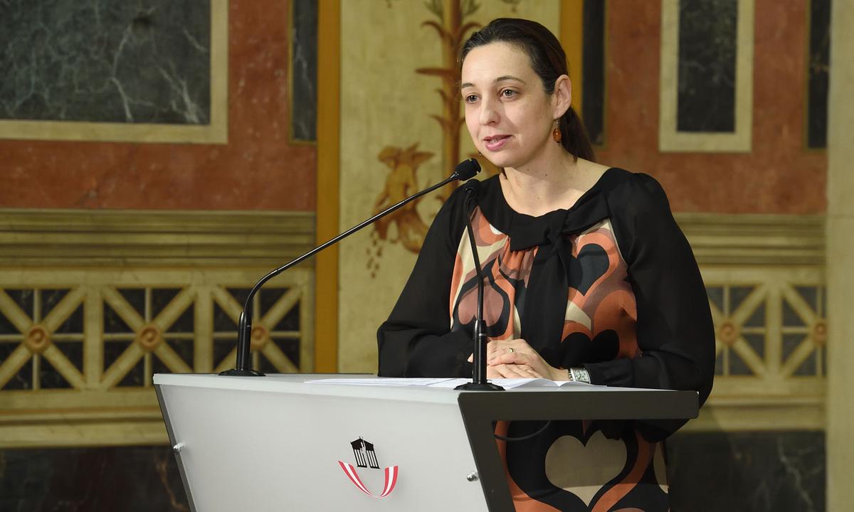 Familienministerin: INES STILLING.