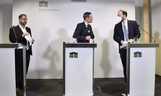 Christian Hafenecker (FPÖ), Kai Jan Krainer (SPÖ), stv. Klubobmann Nikolaus Scherak (Neos) bei der Präsentation des neuen U-Ausschusses 