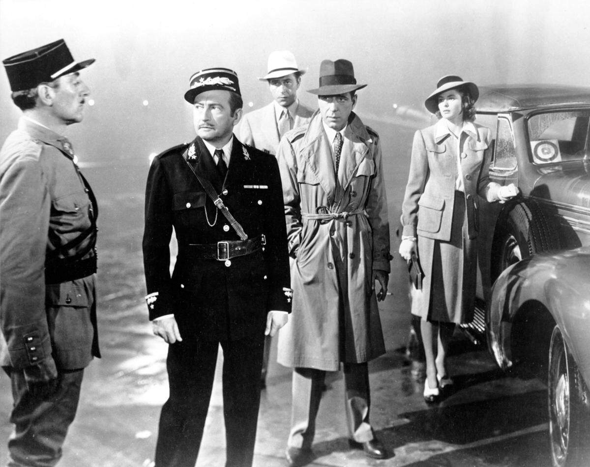 Der Trenchcoat ist Kult: Schon Humphrey Bogart trug ihn im Kinoklassiker "Casablanca", ...