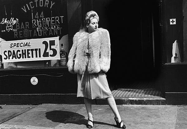 Helen Levitt: New York, ca. 1940