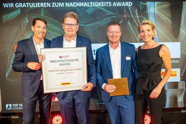 ... und erstmals wurde auch ein Nachhaltigkeitsaward gemeinsam mit Ralf Schweighöfer, CEO DHL-Express, übergeben.