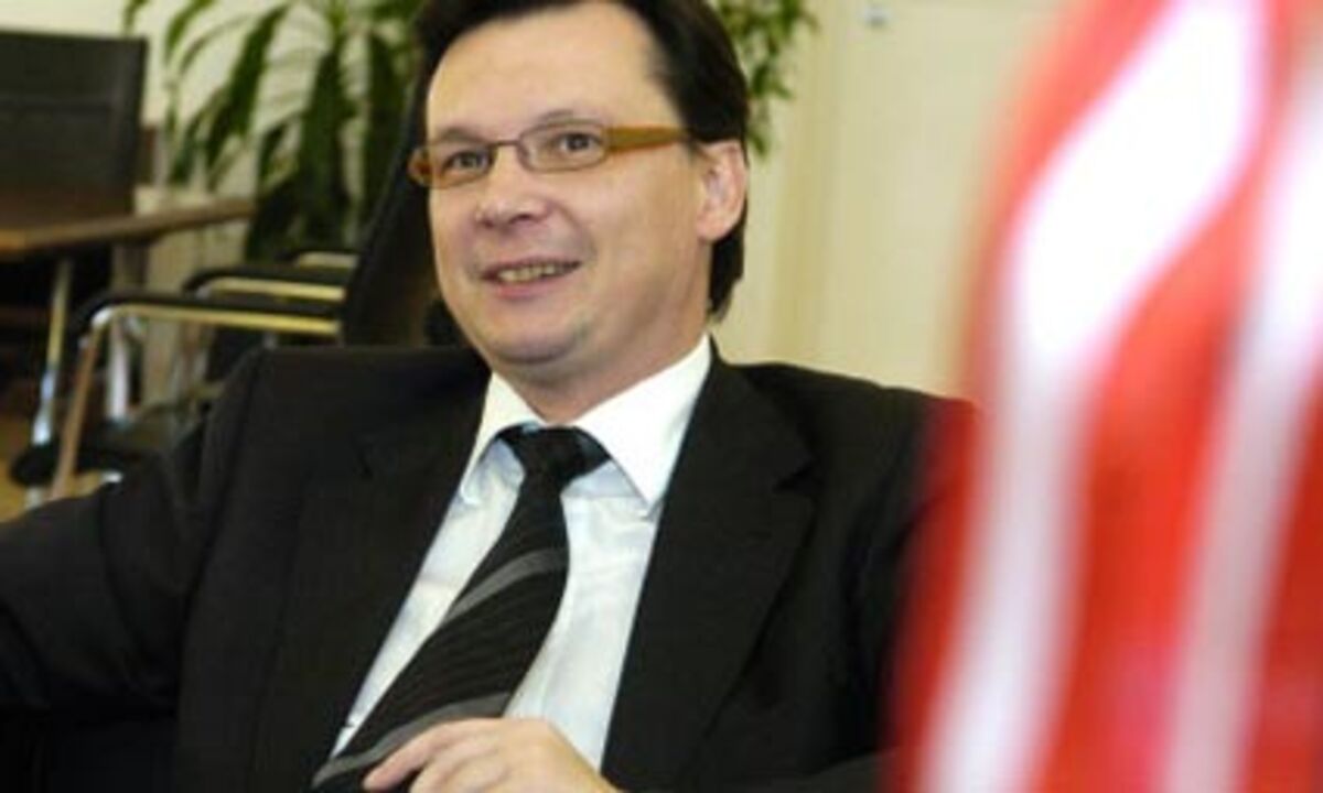 Fern der Heimat ist SP-Verteidigungsminister Norbert Darabos unterwegs, er besucht die UNO-Soldaten in Syrien.