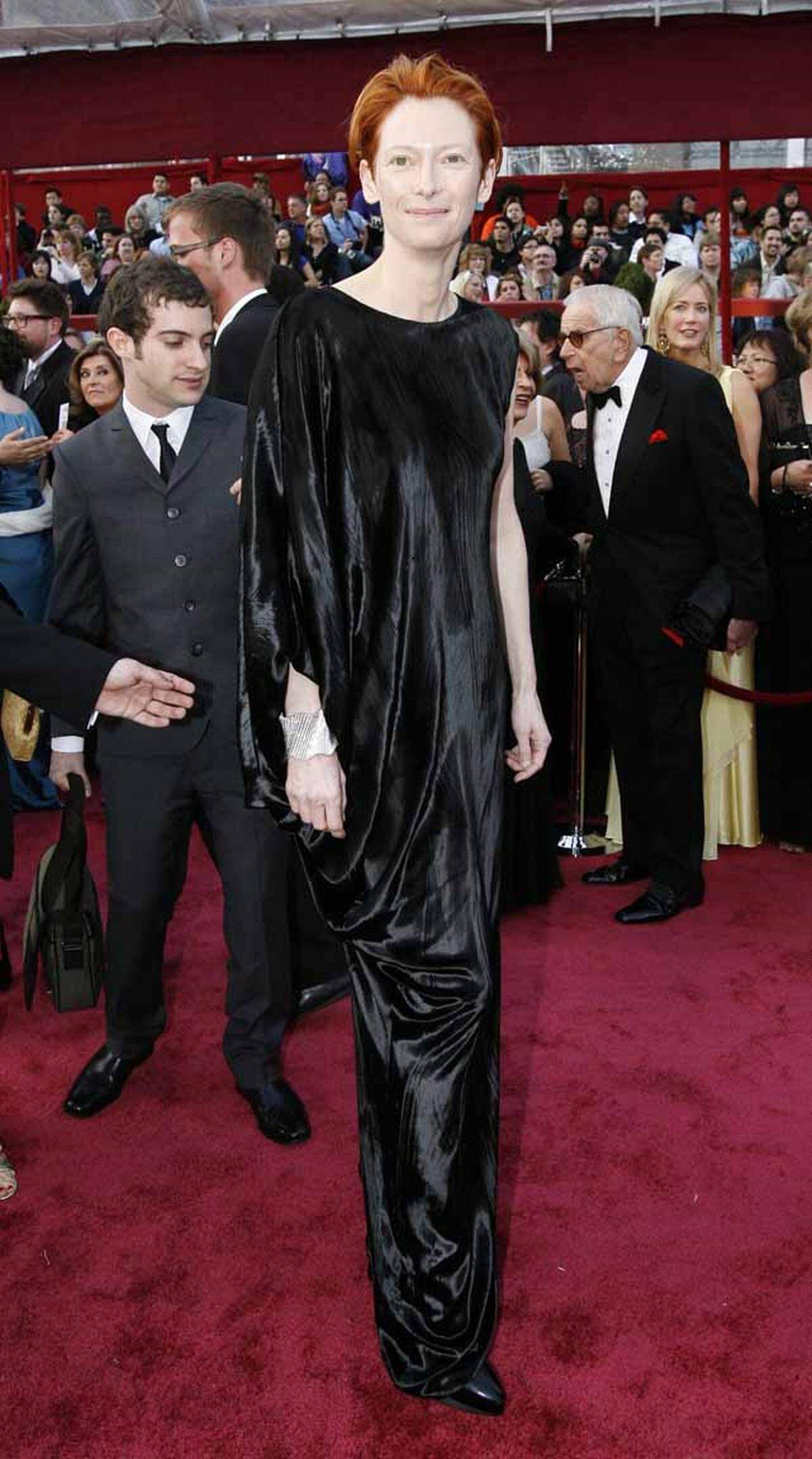 Für ihren eigenwilligen Kleidungsstil bekannt, setzte Tilda Swinton 2008 auf ein sackartiges Kleid von Lanvin. Sie wurde als beste Nebendarstellerin in "Michael Clayton" ausgezeichnet.