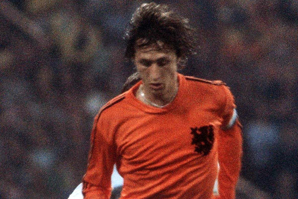 "Es gibt kaum Worte für diesen großen Verlust. Er war der größte niederländische Fußballer der Geschichte, und einer der besten weltweit".