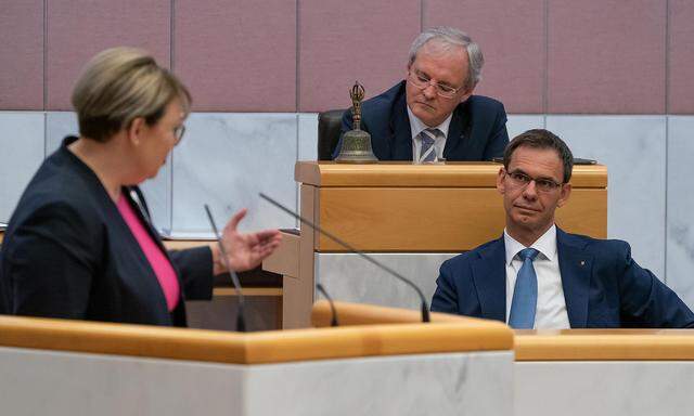 ÖVP-Landeshauptmann Markus Wallner (hir beim Sonderlandtag diese Woche) wird belastet. Er dementiert alle Vorwürfe.
