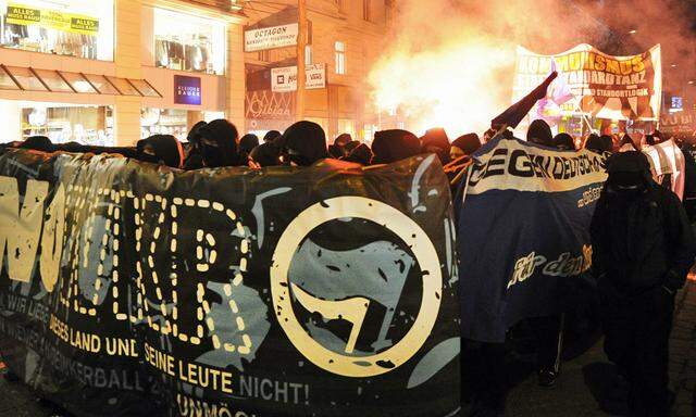 WIEN: DEMONSTRATION GEGEN DEN AKADEMIKERBALL DER FP�