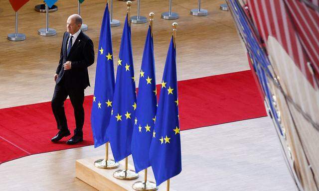 Olaf Scholz trifft beim EU-Gipfel in Brüssel ein.
