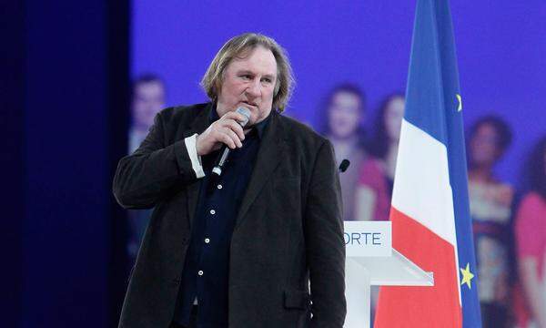 Nie Angst vor Ärgernis: Depardieu bei einer Wahlkampfveranstaltung für die UMP 2012.