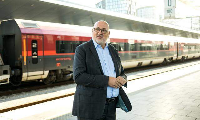 „Einen Jahrhundertwert“ an Fahrgästen erwartet ÖBB-Vorstandschef Andreas Matthä für heuer.