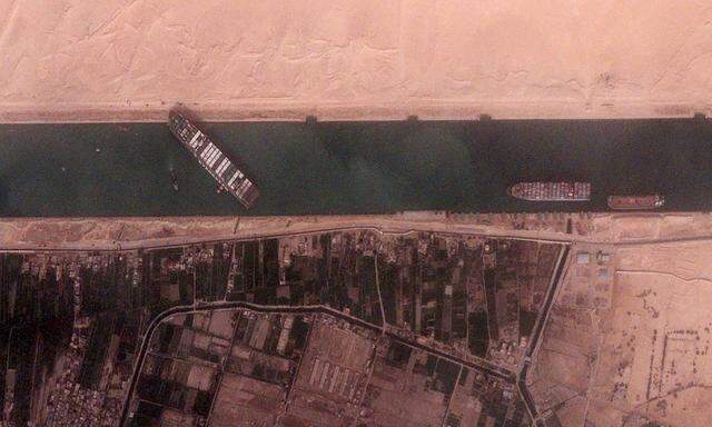Ein Frachter ist im Suezkanal auf Grund gelaufen und blockiert die wichtige Schifffahrtsstraße zwischen Asien und Europa.
