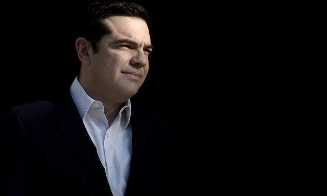 Griechenlands Ministerpräsident Alexis Tsipras will alle EU-Entscheidungen blockieren, bis Alleingänge einzelner Mitgliedstaaten in der Flüchtlingskrise beendet werden.