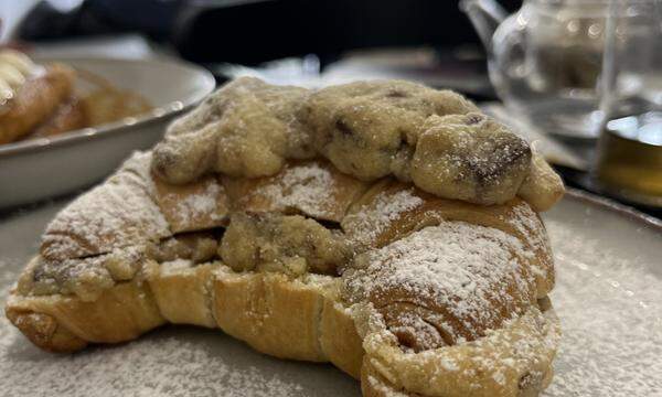 Der Crookie: Ein Croissant mit Cookie-Teig.