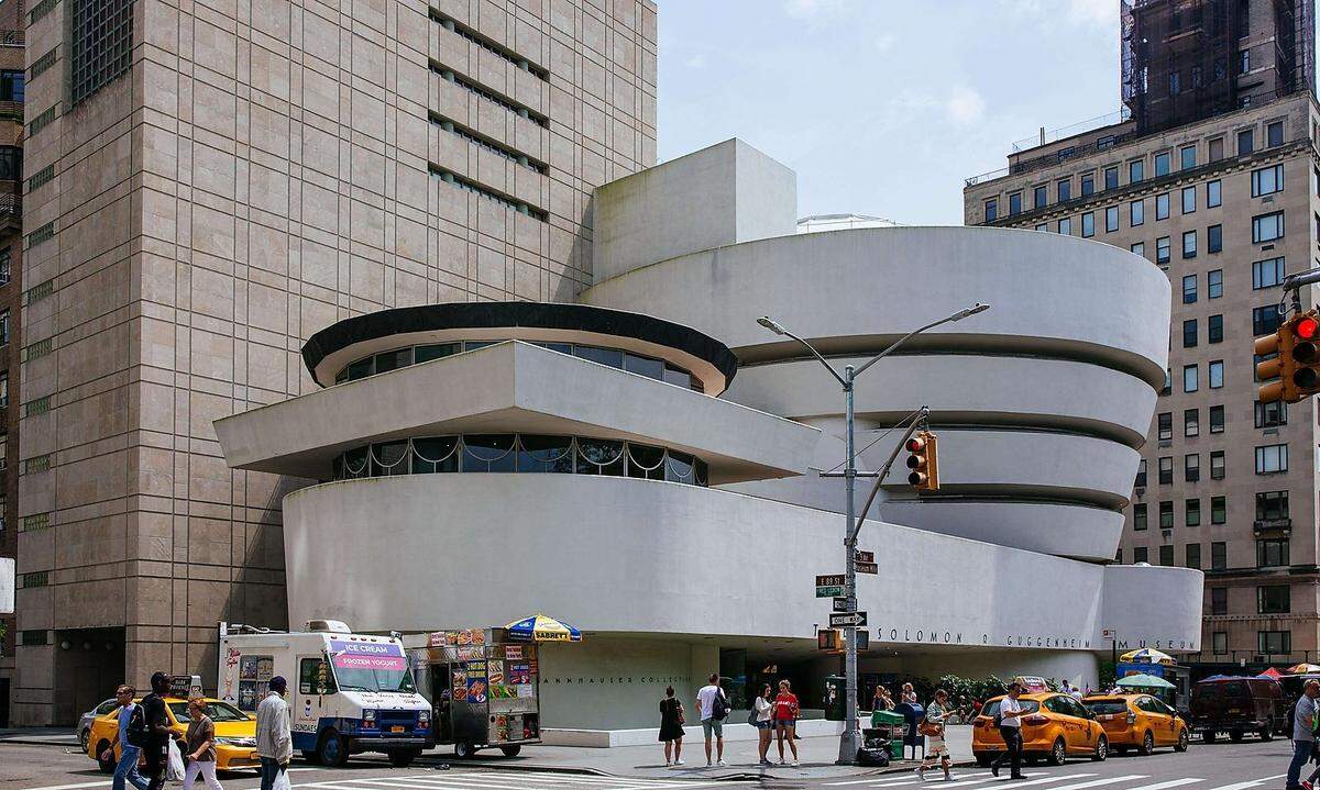 Die folgenden acht Gebäude des US-Architekten Frank Lloyd Wright - inklusive Guggenheim Museum - stehen nun auf der Liste. Wright (1867-1959) gilt als Genie der geometrischen Abstraktion des 20. Jahrhunderts.