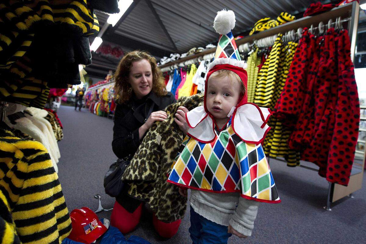 Wie auch immer Sie zum Fasching stehen - DiePresse.com zeigt die besten Bilder der Feiern: von Köln bis Rio und von elegant bis einfach nur laut.