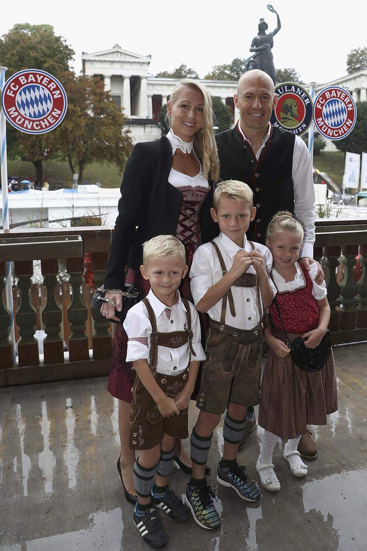 Arjen Robben brachte die gesamte Familie mit...