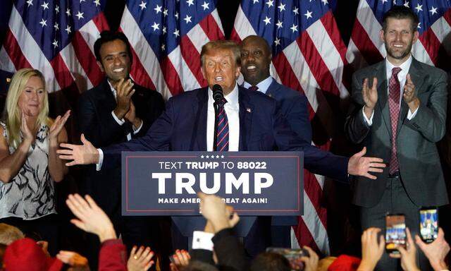 Donald Trump bei seiner Siegesveranstaltung in Nashua, New Hampshire.