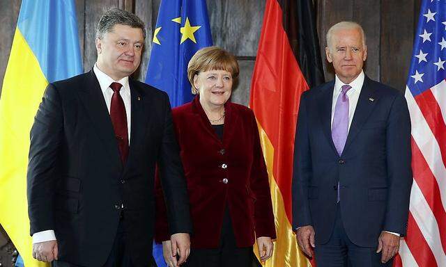 Poroschenko, Merkel und Biden (v.l.)