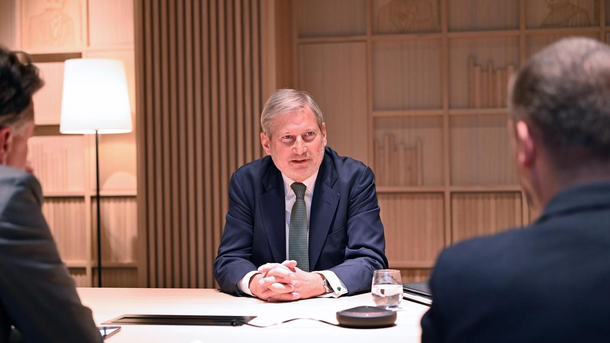 EU-Kommissar Johannes Hahn sieht 
Foto: Clemens Fabry
