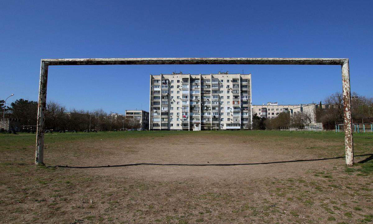 Yevpatoria, Krim. Die Stille vor dem Plattenbau.