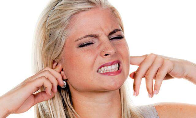 Warum Kratzgeraeusche Ohren schmerzen