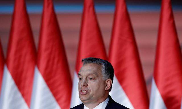 FILE PHOTO: Hungarian Prime Minister Orban speaks at a campaign event concluding a national tour to ´stand up for Hungary´, a political strategy that antagonised the European Union and tested Hungary´s Western alliances, in Budapest