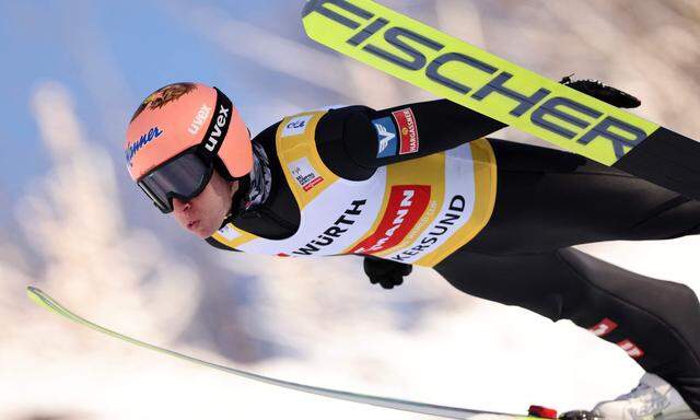 Stefan Kraft in gewohnter Haltung: Nach dem Absprung, zwischen den Skispitzen, mit dem Blick voraus.