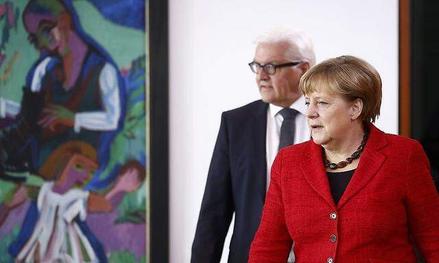 Angela Merkel akzeptiert Frank-Walter Steinmeier als Bundespräsident mangels CDU-Alternativen.