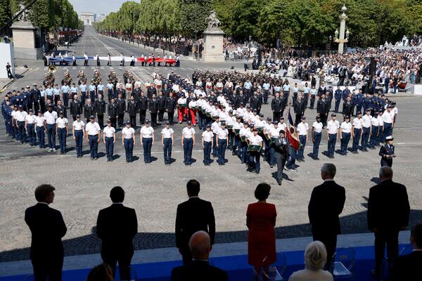 Weitere Bilder von der Militärparade in Paris anlässlich des französischen Nationalfeiertags.