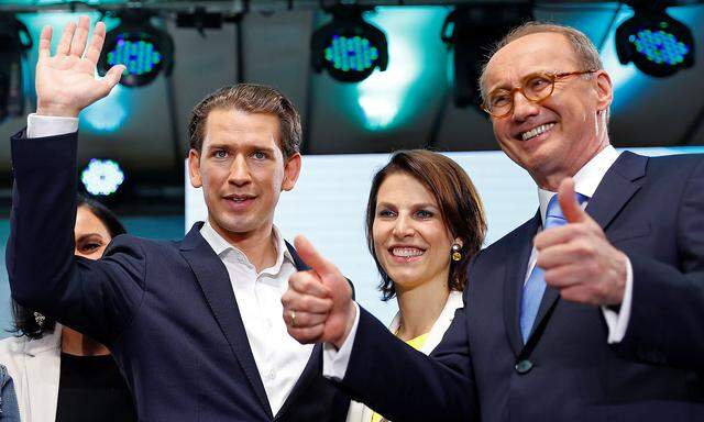 Ein Bild vom Wahlabend (v.li.): ÖVP-Chef Kurz, Karoline Edtstadler und Othmar Karas.