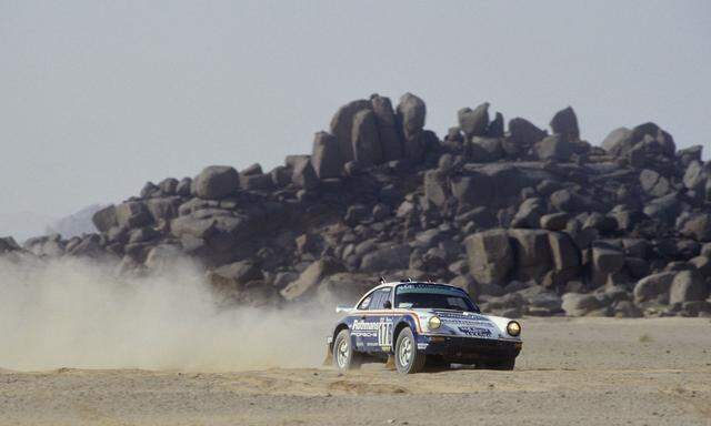 Debüt und Sieg: Porsche 911 SC 4x4 bei der Rallye Dakar, 1984. Typ 953 probte die Allradtechnik des späteren 959.