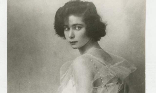Stella Kadmon gelang durch eine Scheinehe die Flucht. Sie kehrte 1947 nach Wien zurück.