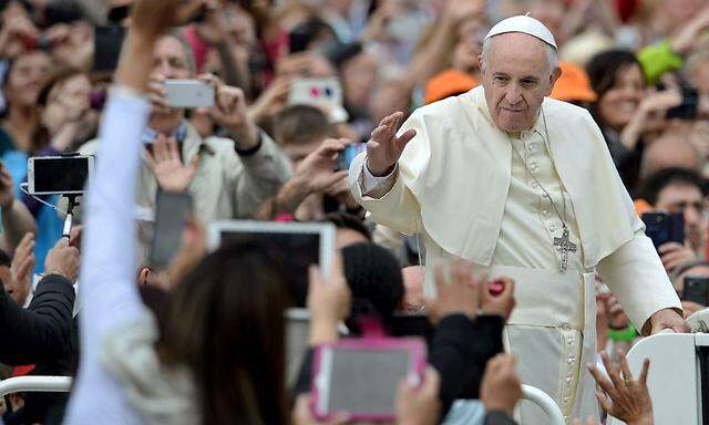 Der Papst hat sich wiederholt für eine stärkere Rolle der Frau in der katholischen Kirche ausgesprochen. 