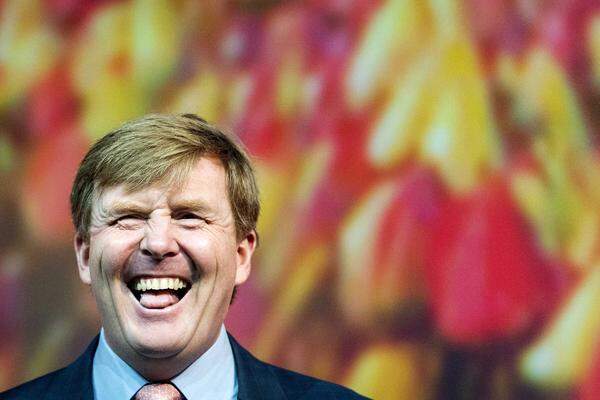 Die Nachfolge war nicht immer sicher, Willem-Alexander machte mit Bierseligkeit, Partys und Eskapaden lange Schlagzeilen. Diese Zeiten sind aber vorbei. Wenn der Prinz von Oranien im Alter von 46 Jahren den Thron besteigt, bezweifelt niemand mehr, dass er das Zeug zum König hat.