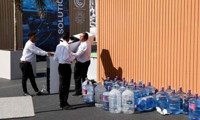 Das Wasser an den Gratis-Spendern geht auf der COP27 regelmäßig aus. Es zeigt die "echte" Wasserknappheit in Ägypten.