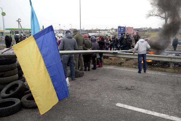 Die Proteste haben mittlerweile das ganze Land erfasst. Am Mittwoch blockierten Regierungsgegner einen Grenzübergang zu Polen.