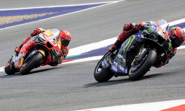 Marc Márquez (.) auf seiner Honda und and Fabio Quartararo auf seiner Yamaha gerieten spätestens in dieser Saison ins Hintertreffen.