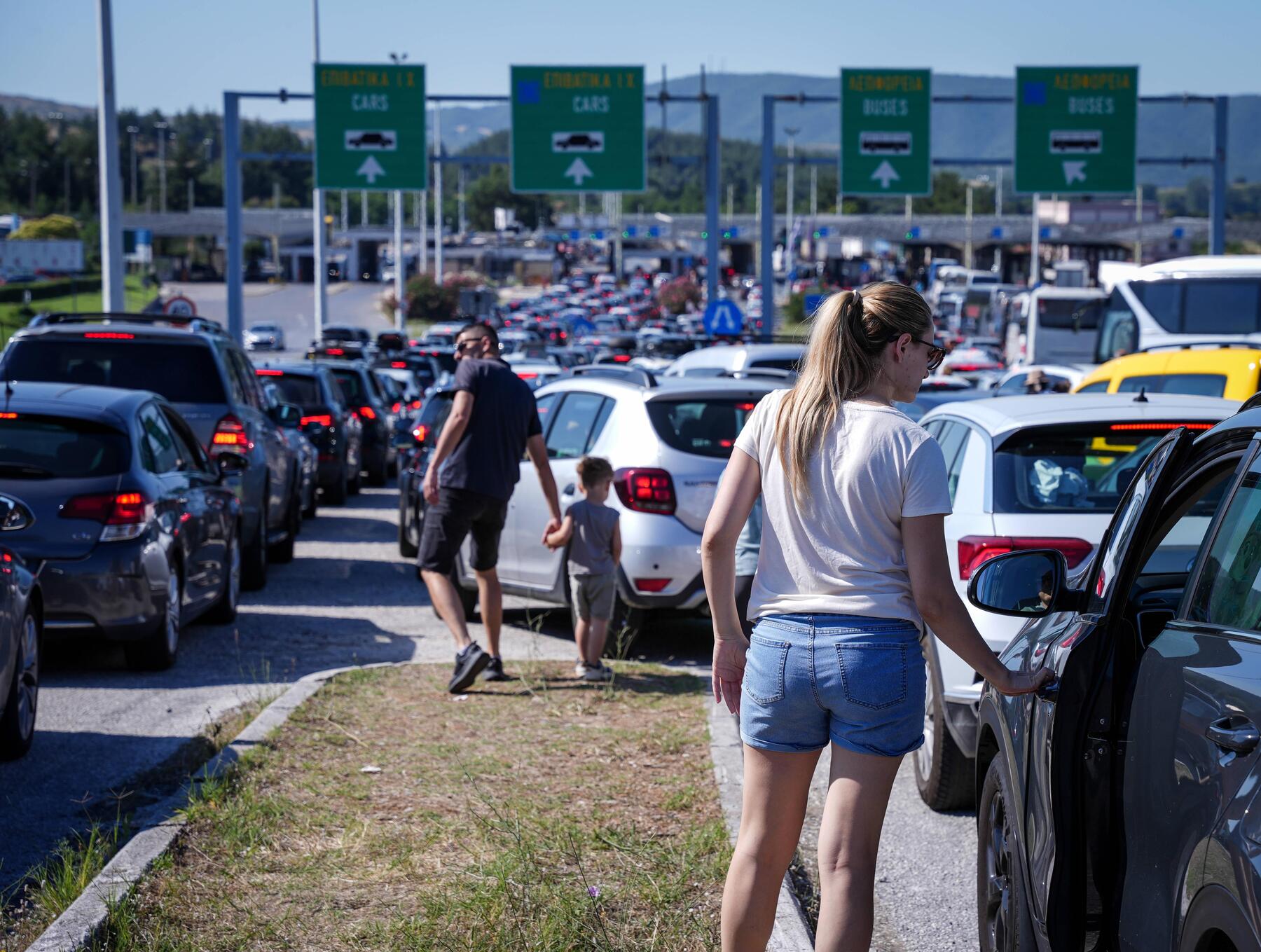 EU Border System Faces Calls for Suspension Amidst Long Waits